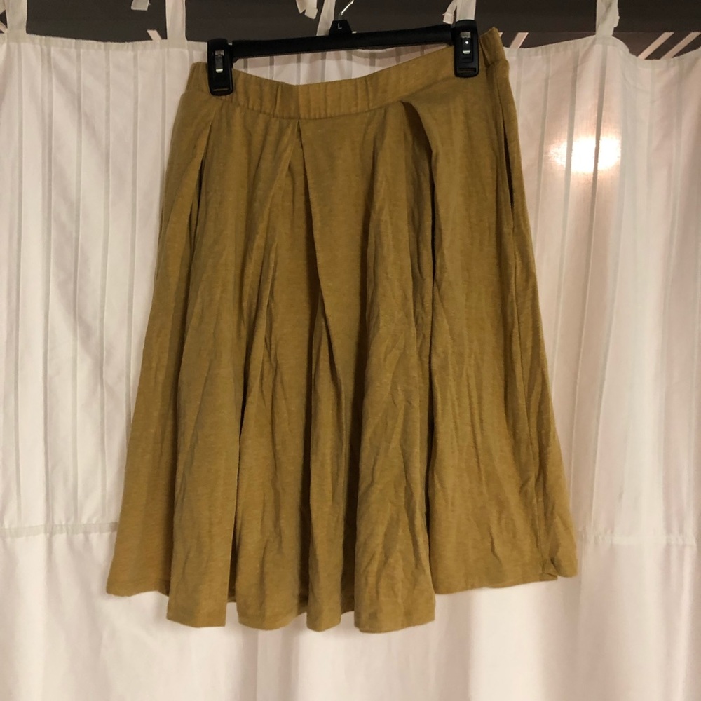 Mustard lularoe skirt with pockets